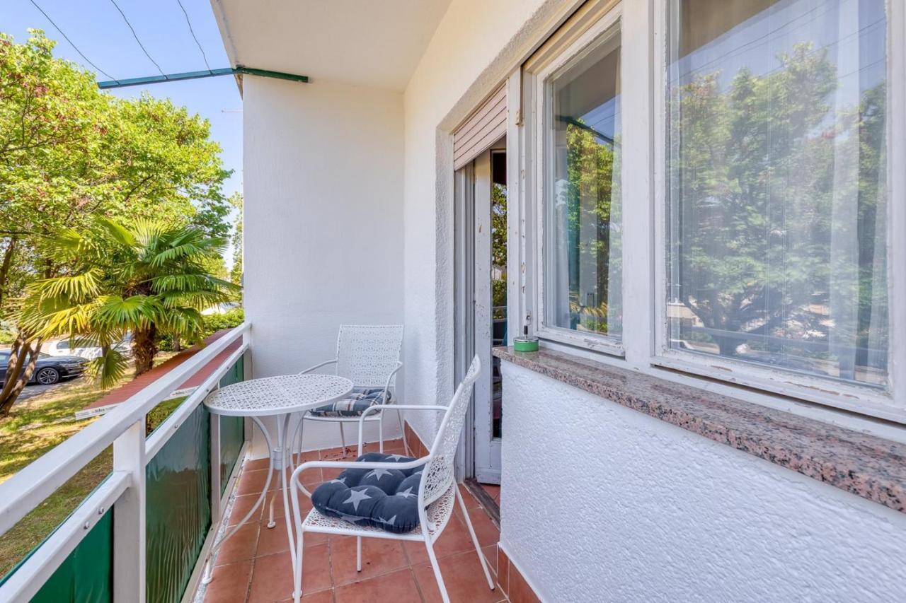 Apartment Gaby With Balcony Пореч Екстер'єр фото